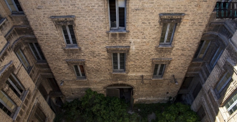 Bari, viaggio nello storico e desolato ex Istituto Nautico: «Ma presto verrà riqualificato»